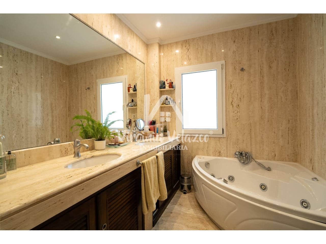 Chalet de 5 habitaciones en Málaga ciudad en venta con piscina garaje - 1.780.000 € (Ref: 9437844)