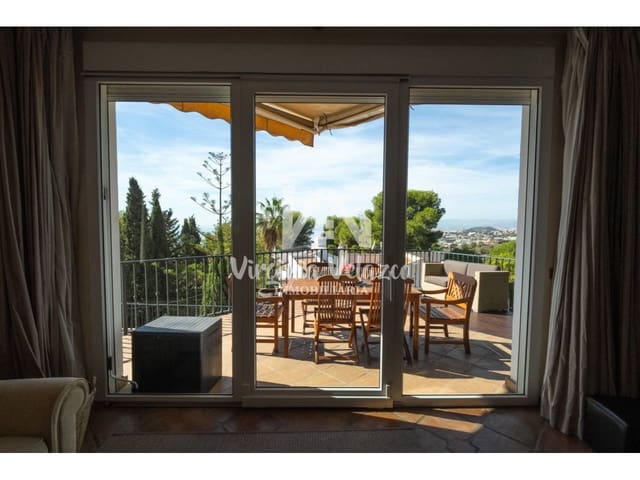 Chalet de 5 habitaciones en Málaga ciudad en venta con piscina garaje - 1.780.000 € (Ref: 9437844)