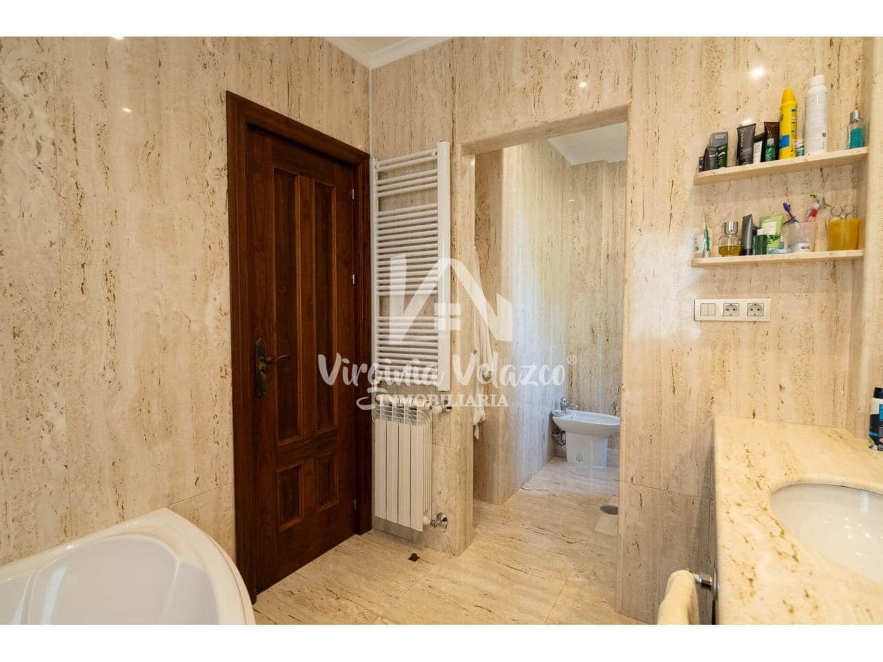Chalet de 5 habitaciones en Málaga ciudad en venta con piscina garaje - 1.780.000 € (Ref: 9437844)