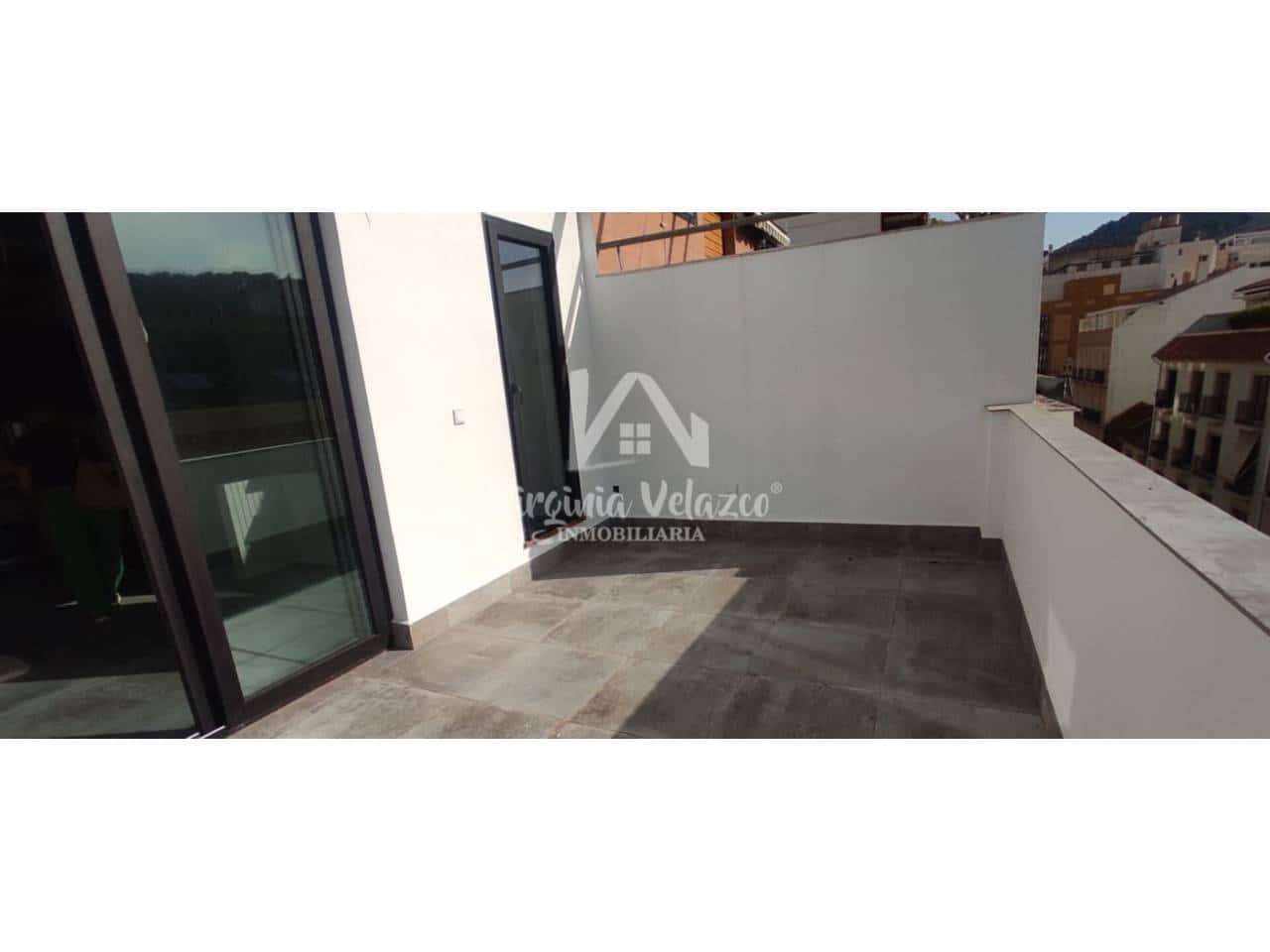 2 soveværelse Penthouse til salg i Malaga by - € 690.000 (Ref: 9437846)