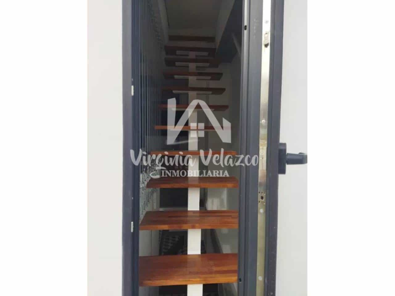 2 soveværelse Penthouse til salg i Malaga by - € 690.000 (Ref: 9437846)