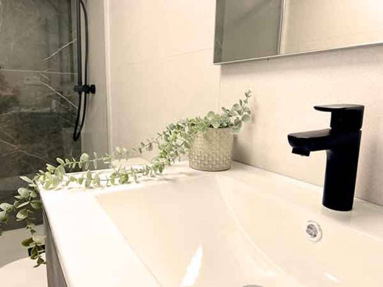 2 bedroom Flat for sale in Velez-Malaga with pool garage - € 340,000 (Ref: 9437847)