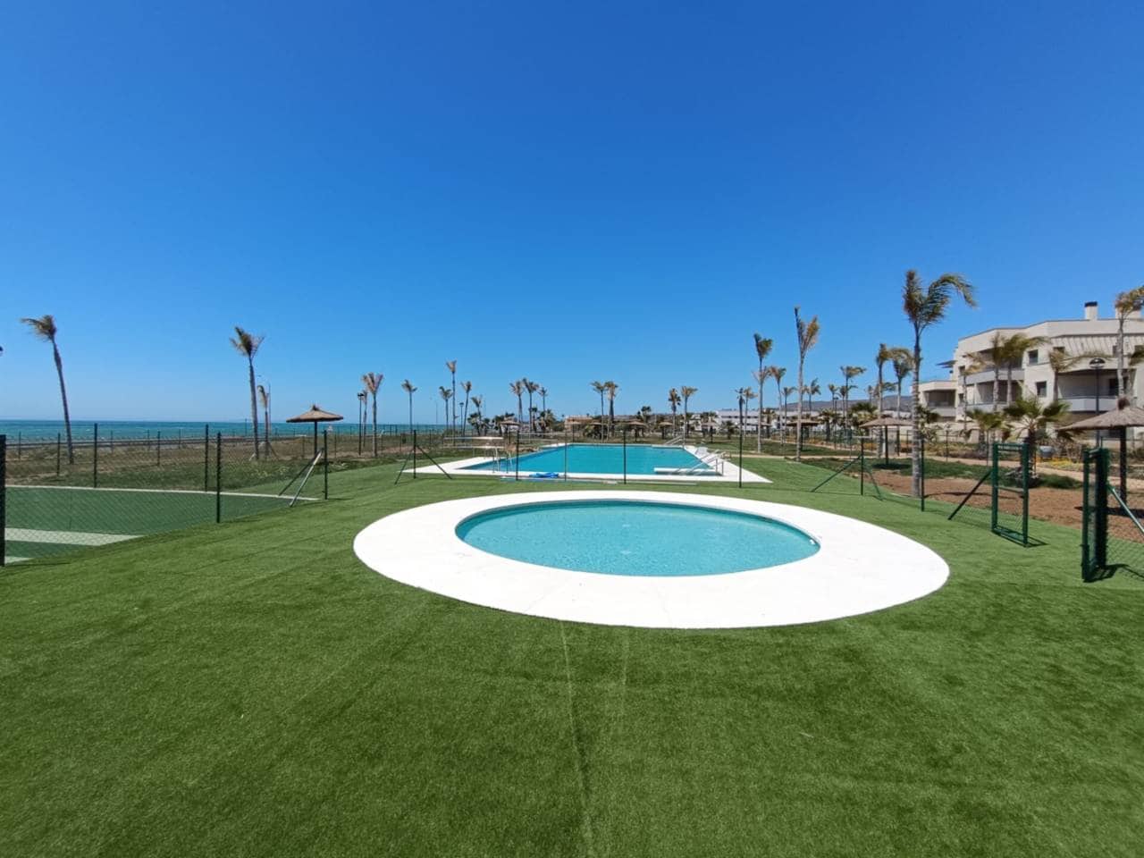 2 bedroom Flat for sale in Velez-Malaga with pool garage - € 340,000 (Ref: 9437847)