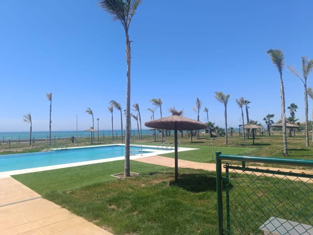 2 bedroom Flat for sale in Velez-Malaga with pool garage - € 340,000 (Ref: 9437847)