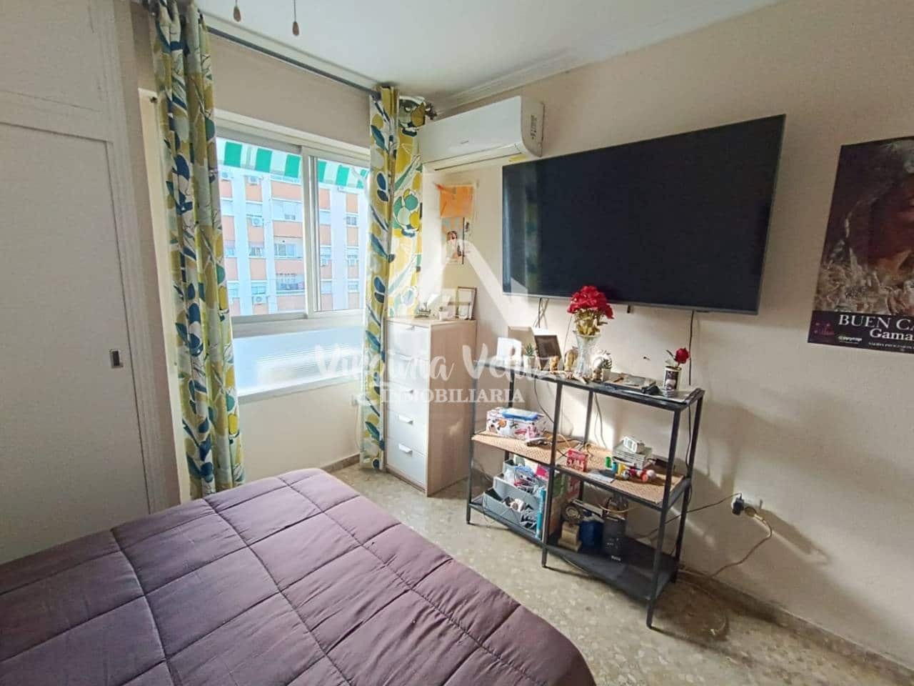 4 Zimmer Wohnung zu verkaufen in Malaga Stadt mit Garage - 410.000 € (Ref: 9478521)