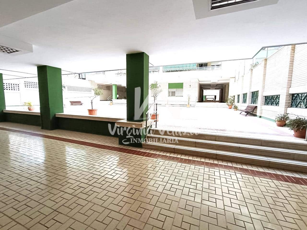 4 Zimmer Wohnung zu verkaufen in Malaga Stadt mit Garage - 410.000 € (Ref: 9478521)