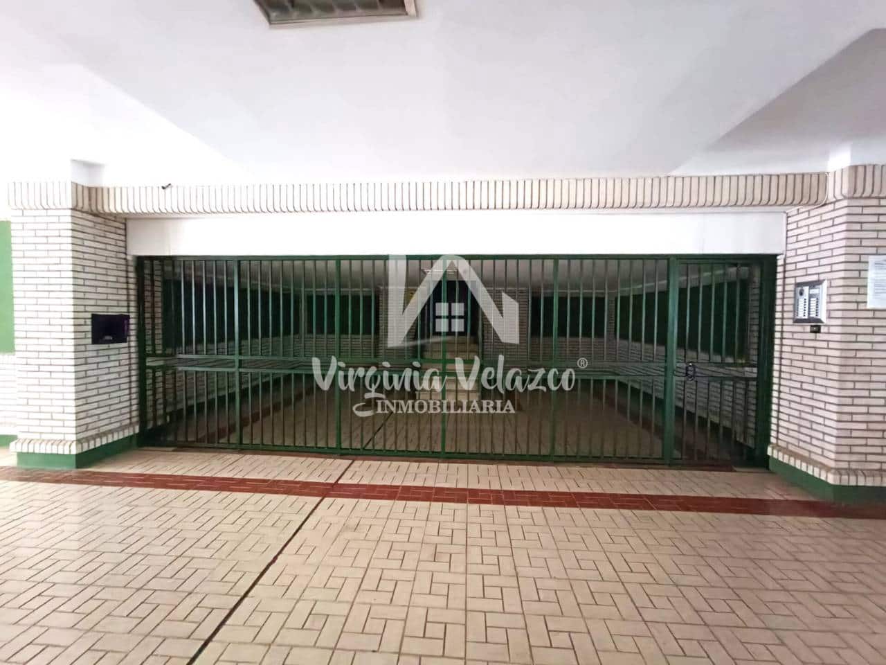 4 Zimmer Wohnung zu verkaufen in Malaga Stadt mit Garage - 410.000 € (Ref: 9478521)