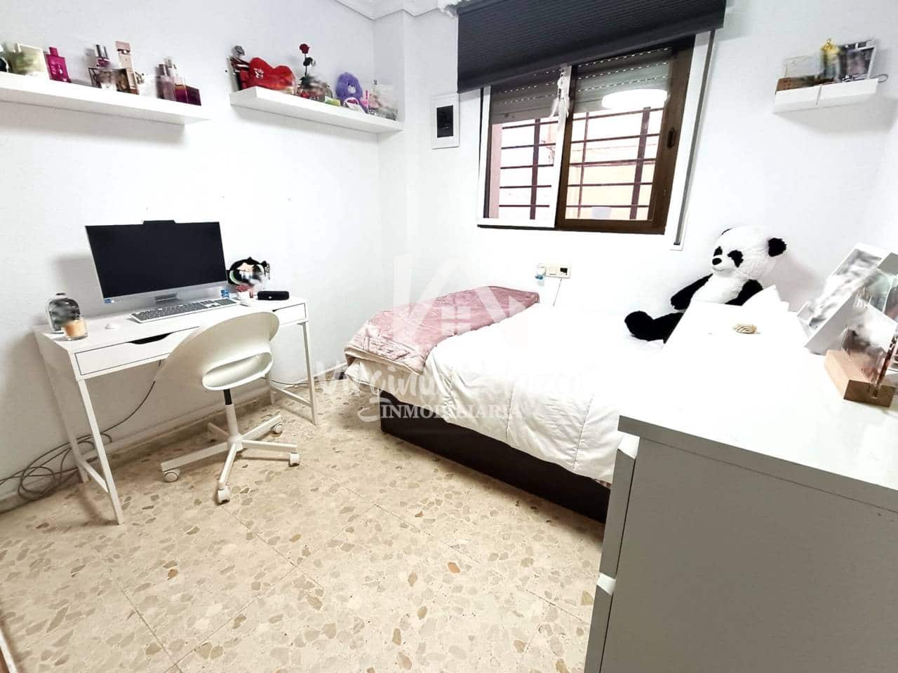 Piso de 3 habitaciones en Málaga ciudad en venta - 450.000 € (Ref: 9498014)