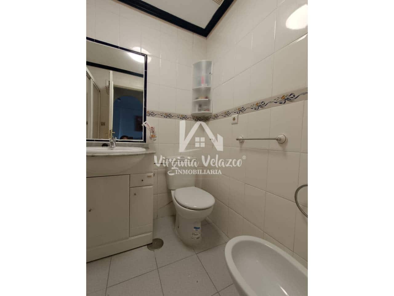 2 bedroom Flat for rent in Anoreta with pool garage - € 1,000 (Ref: 9694210)