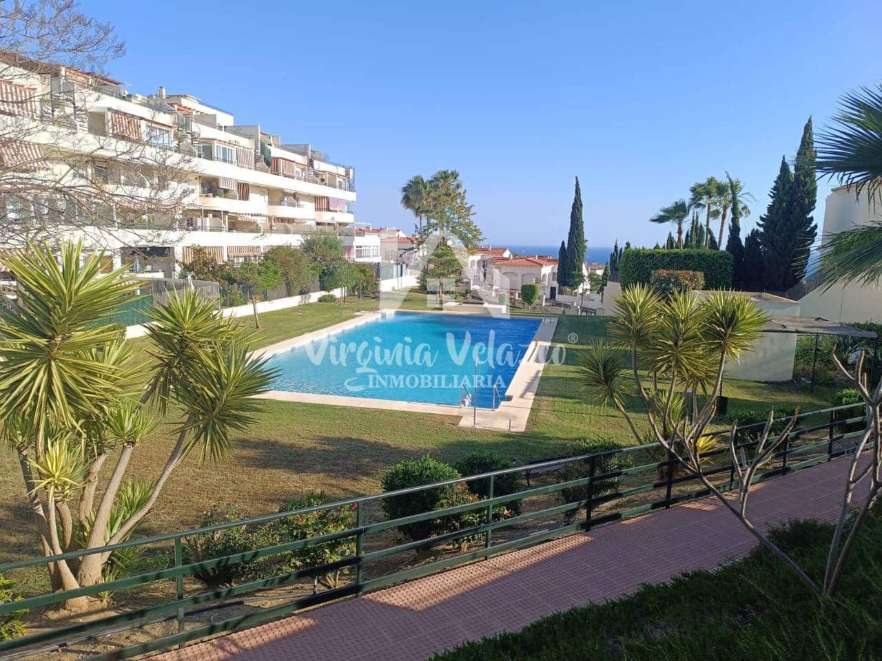 2 bedroom Flat for rent in Anoreta with pool garage - € 1,000 (Ref: 9694210)