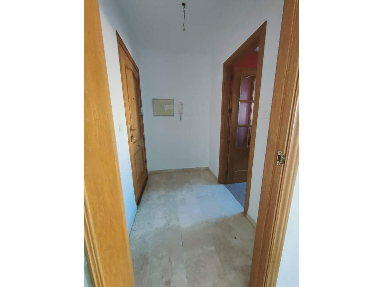 3 quarto Apartamento para arrendar em Malaga cidade - 1 400 € (Ref: 9714385)