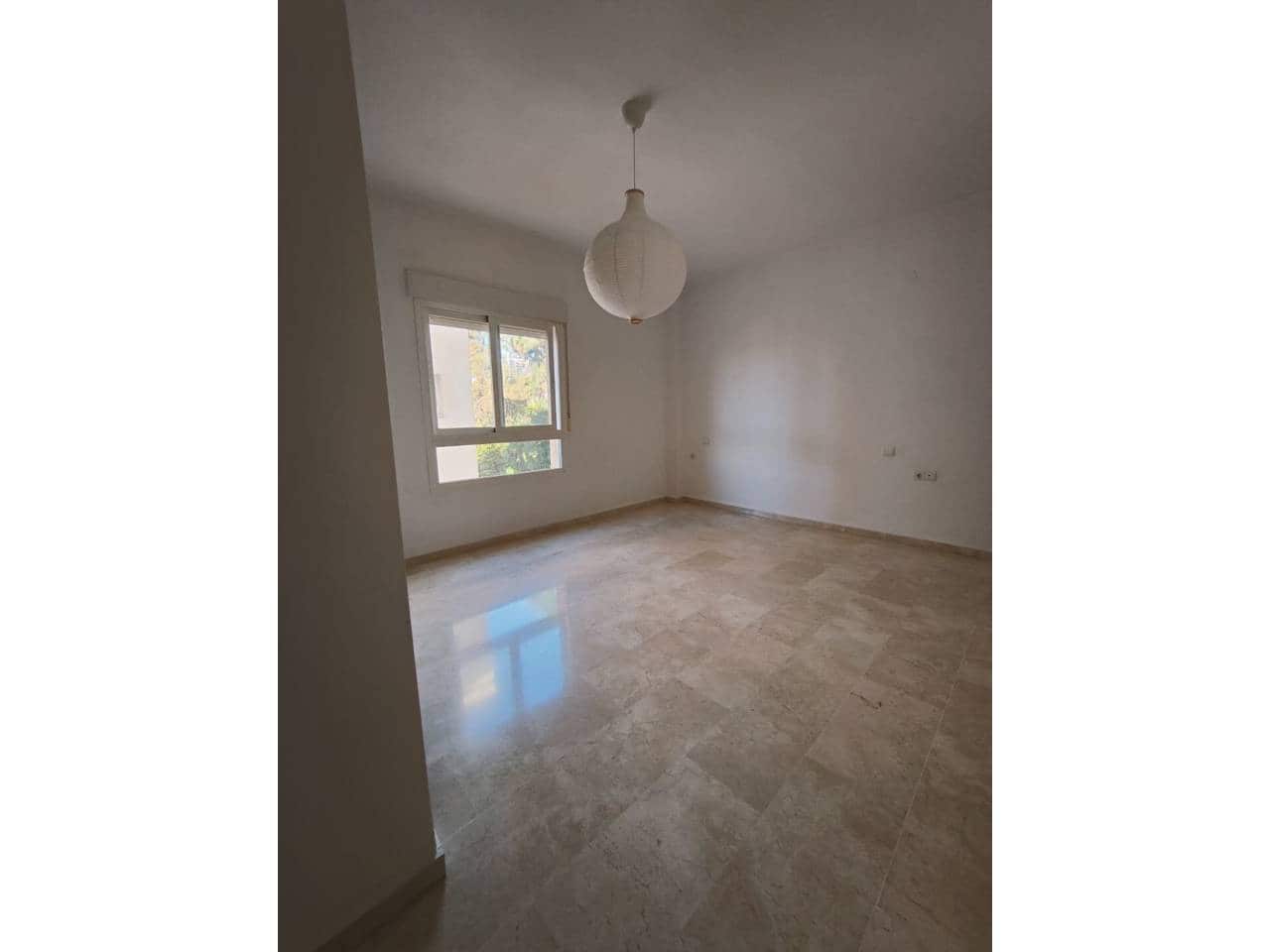 3 quarto Apartamento para arrendar em Malaga cidade - 1 400 € (Ref: 9714385)