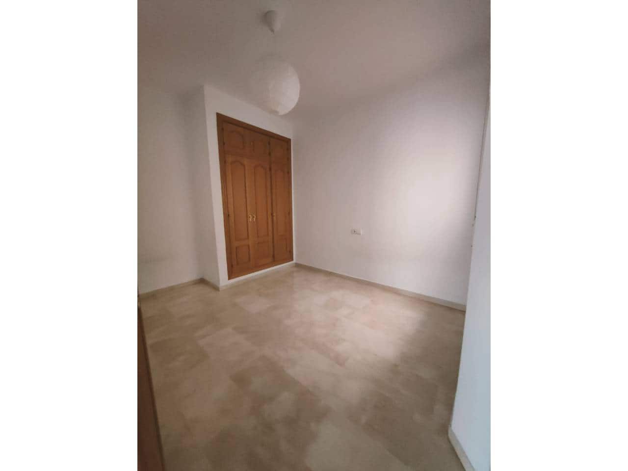 3 quarto Apartamento para arrendar em Malaga cidade - 1 400 € (Ref: 9714385)