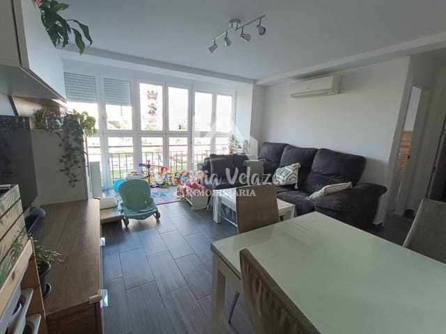 3 bedroom Flat for sale in Martiricos, Málaga city - € 320,000 (Ref: 9751692)