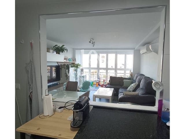 3 bedroom Flat for sale in Martiricos, Málaga city - € 320,000 (Ref: 9751692)