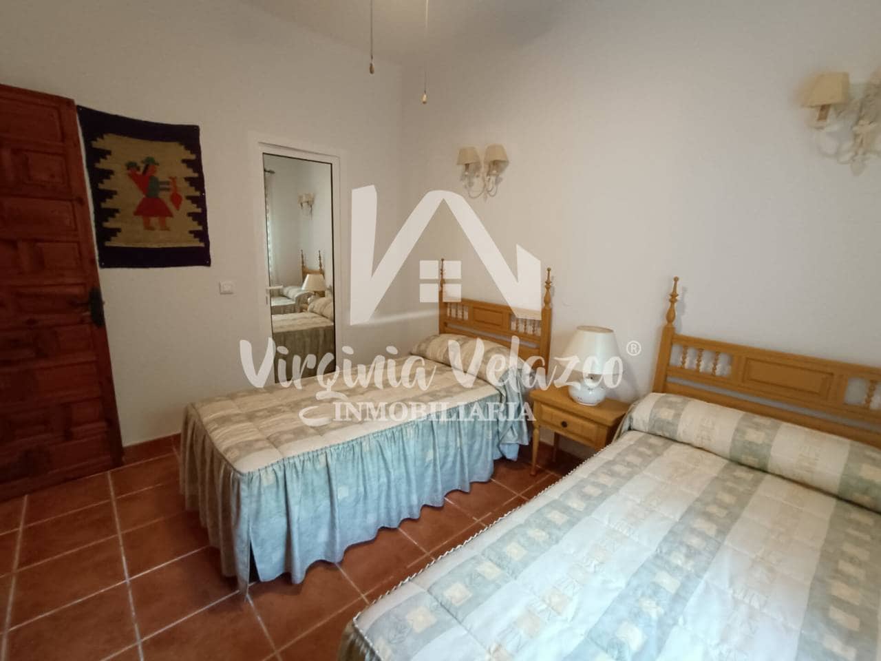 3 soveværelse Villa til leje i Velez-Malaga med garage - € 1.500 (Ref: 9755137)