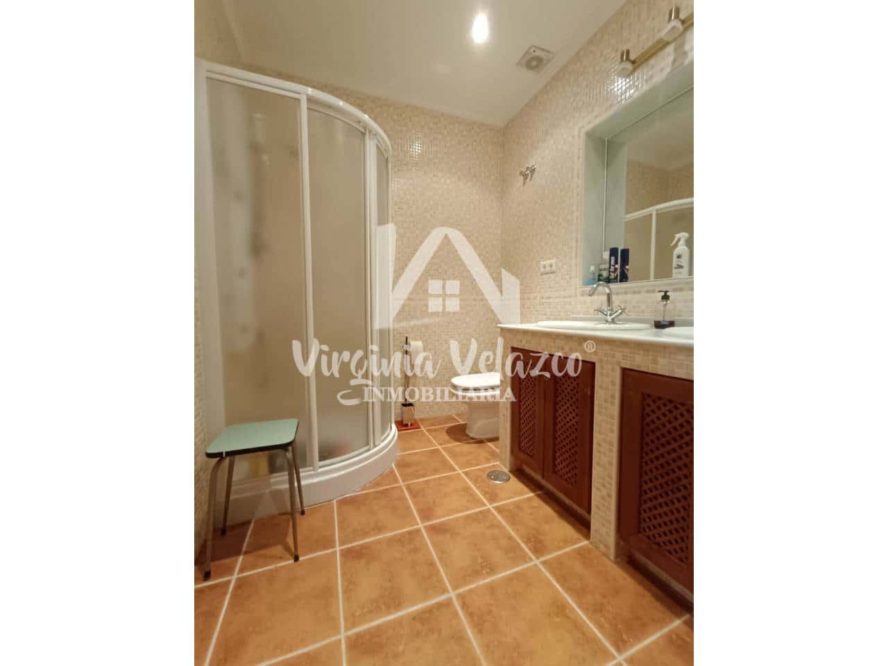 3 soveværelse Villa til leje i Velez-Malaga med garage - € 1.500 (Ref: 9755137)