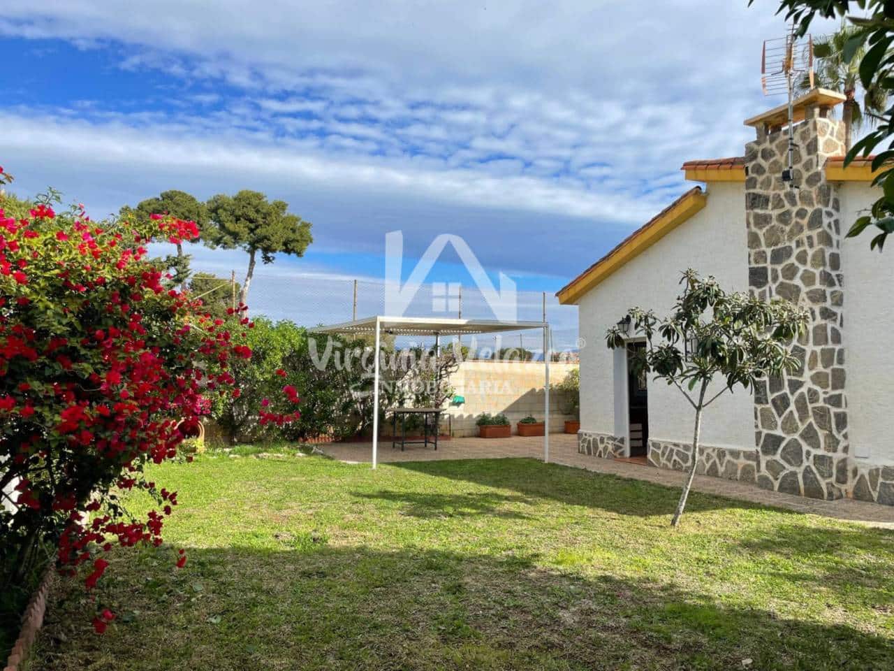 3 soveværelse Villa til leje i Velez-Malaga med garage - € 1.500 (Ref: 9755137)