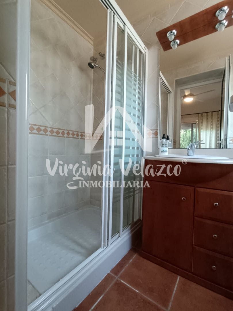 3 bedroom Villa for rent in Benajarafe with garage - € 1,500 (Ref: 9809153)