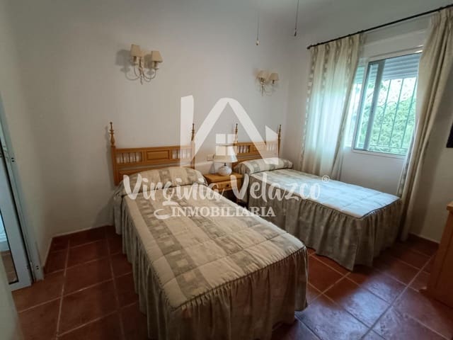 3 bedroom Villa for rent in Benajarafe, Vélez-Málaga with garage - € 1,500 (Ref: 9809153)