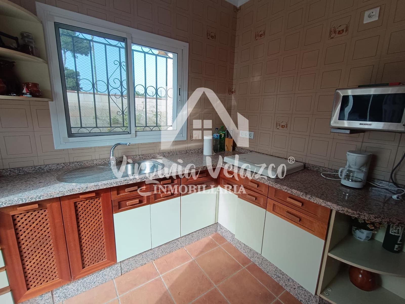 3 bedroom Villa for rent in Benajarafe with garage - € 1,500 (Ref: 9809153)