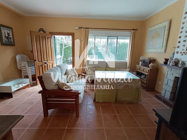 3 bedroom Villa for rent in Benajarafe, Vélez-Málaga with garage - € 1,500 (Ref: 9809153)