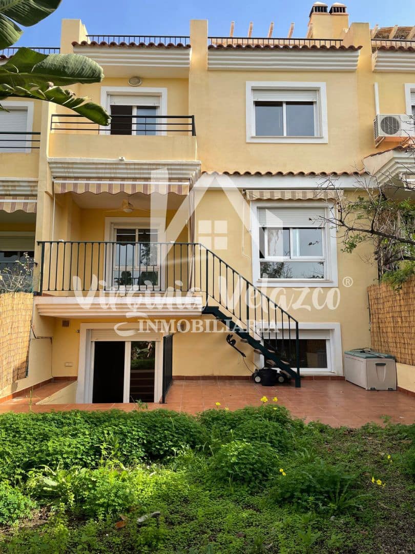 4 Zimmer Reihenhaus zu verkaufen in Rincon de la Victoria - 450.000 € (Ref: 9809155)