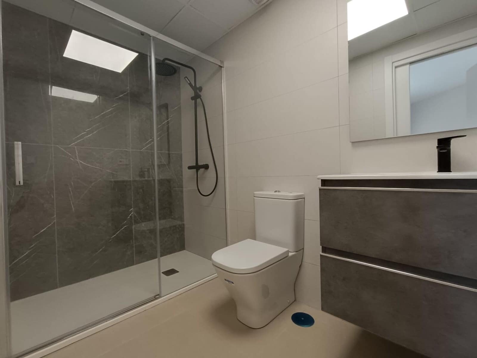 2 bedroom Flat for sale in Valle Niza with garage - € 341,000 (Ref: 9809156)