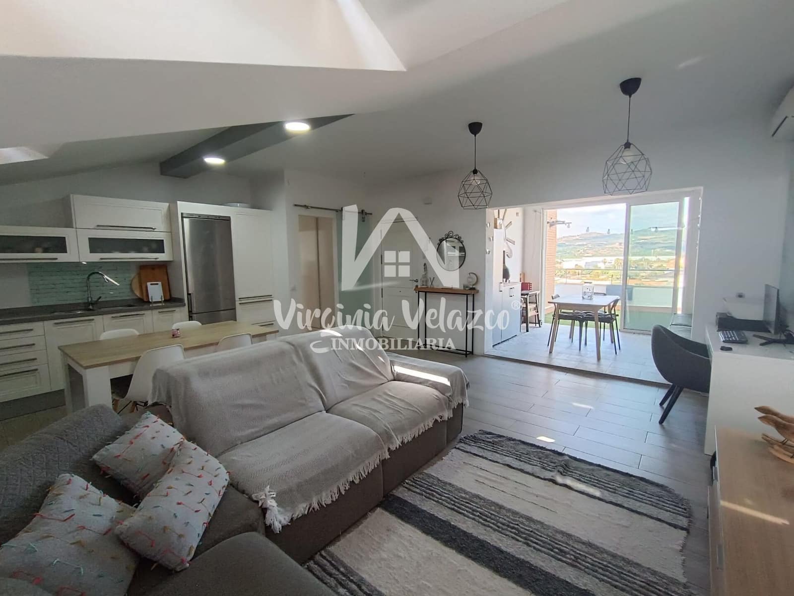 3 bedroom Flat for sale in Velez-Malaga - € 260,000 (Ref: 9809157)