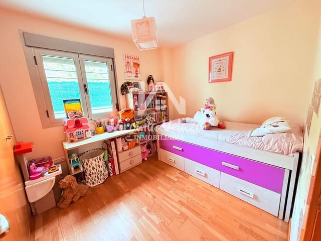 3 bedroom Flat for sale in La Cala del Moral, Rincón de la Victoria with garage - € 395,000 (Ref: 9809160)