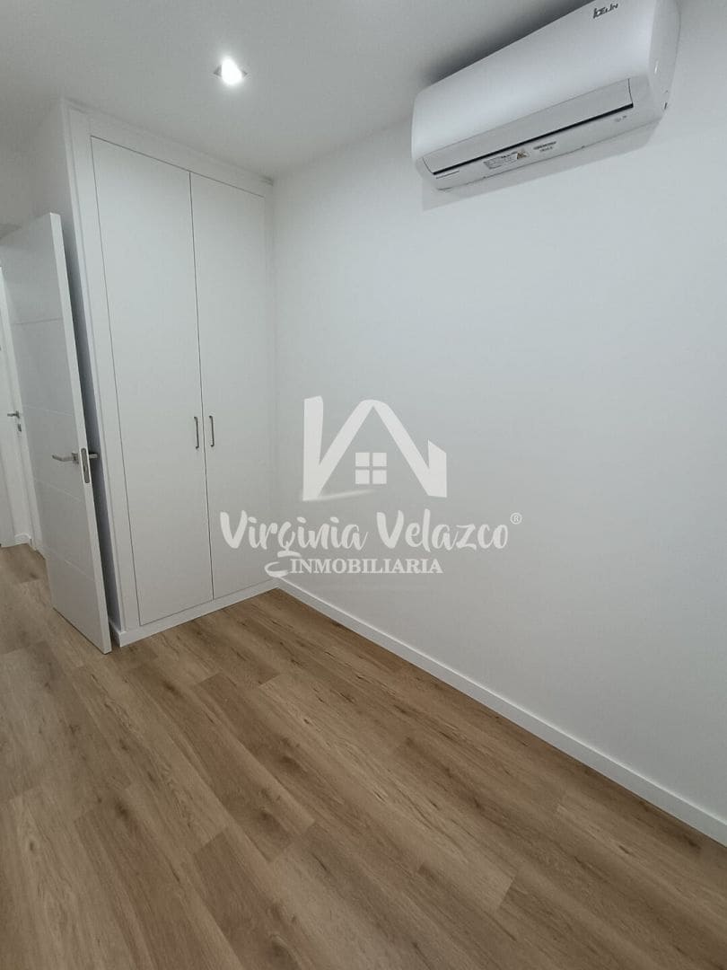 Piso de 3 habitaciones en Fuengirola en venta - 299.000 € (Ref: 9809161)