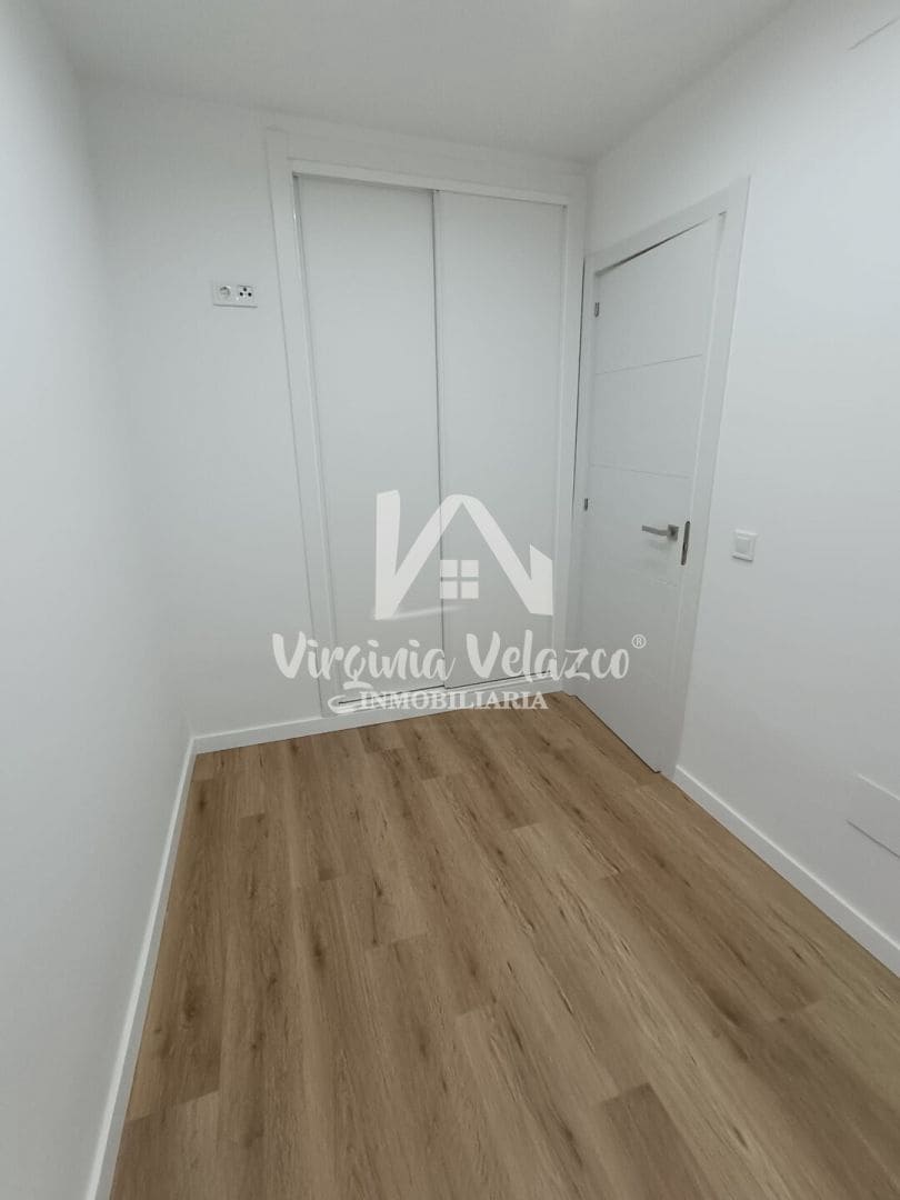 Piso de 3 habitaciones en Fuengirola en venta - 299.000 € (Ref: 9809161)