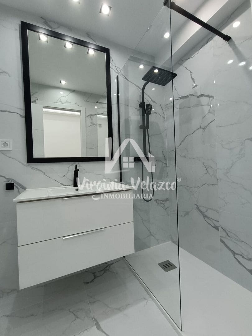 Piso de 3 habitaciones en Fuengirola en venta - 299.000 € (Ref: 9809161)