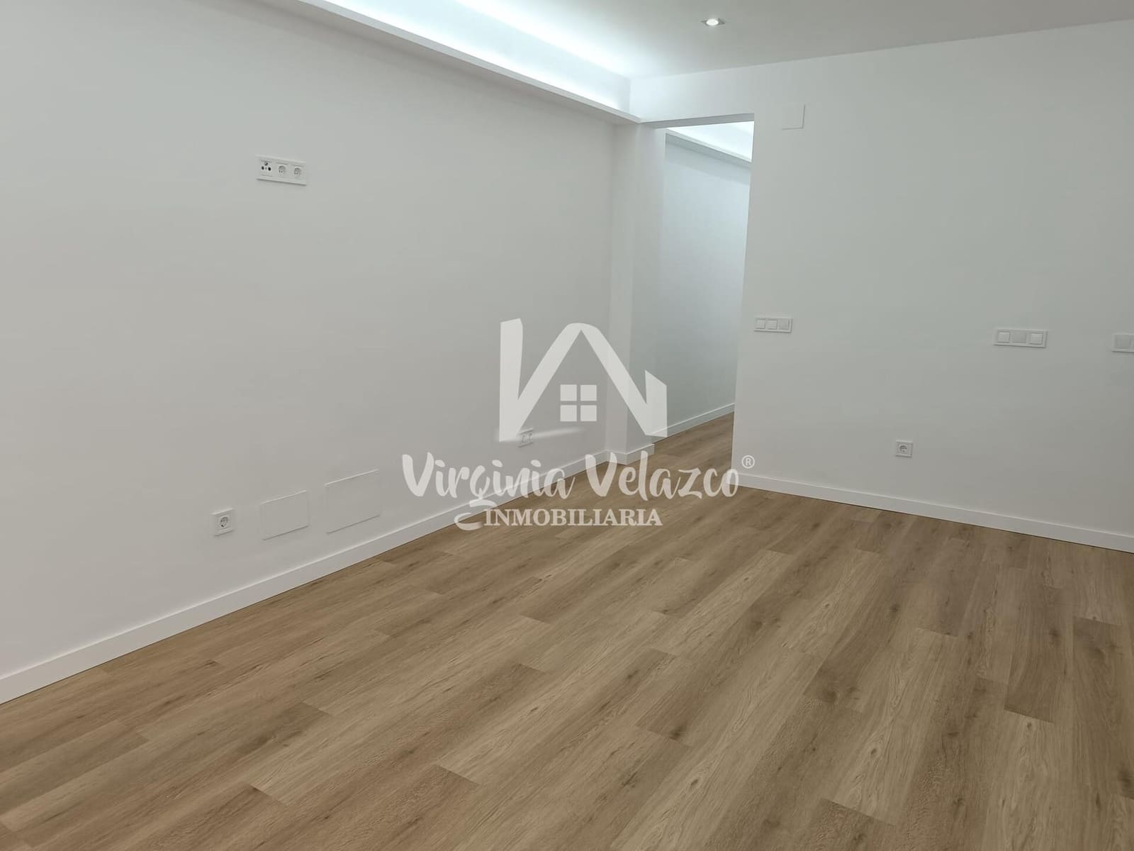 Piso de 3 habitaciones en Fuengirola en venta - 299.000 € (Ref: 9809161)