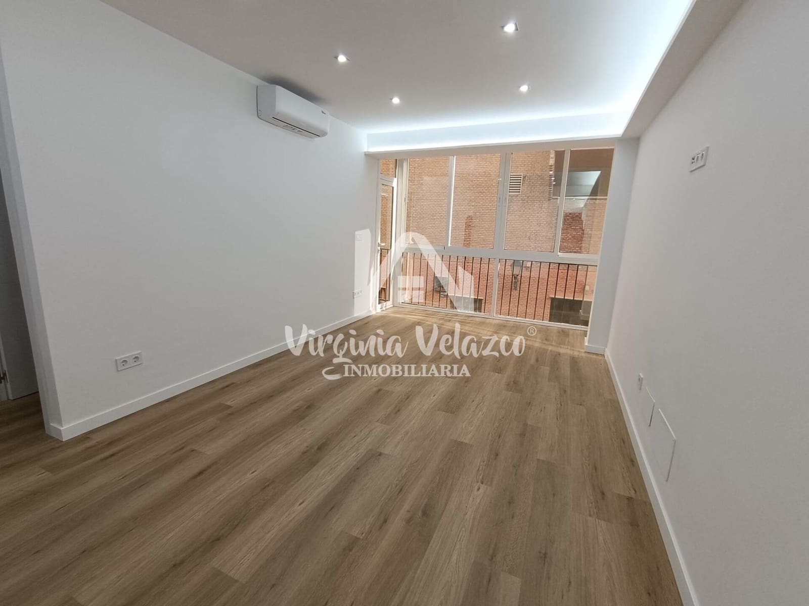 Piso de 3 habitaciones en Fuengirola en venta - 299.000 € (Ref: 9809161)