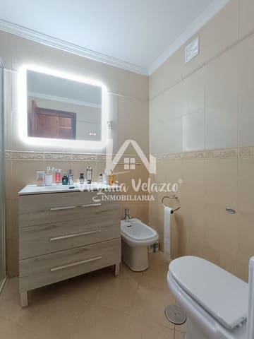 3 bedroom Flat for sale in El Palo, Málaga city - € 435,000 (Ref: 9809162)