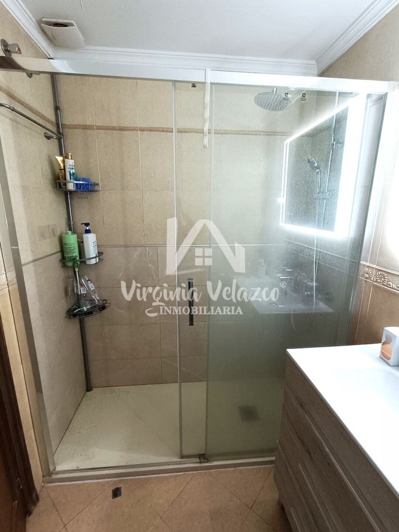3 bedroom Flat for sale in Malaga city - € 360,000 (Ref: 9809162)
