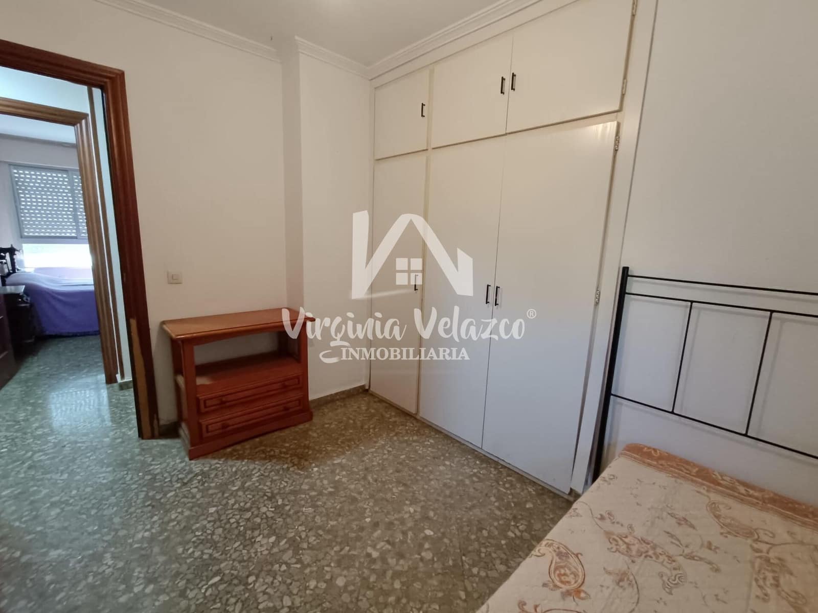 4 bedroom Flat for sale in Malaga city with garage - € 380,000 (Ref: 9813311)