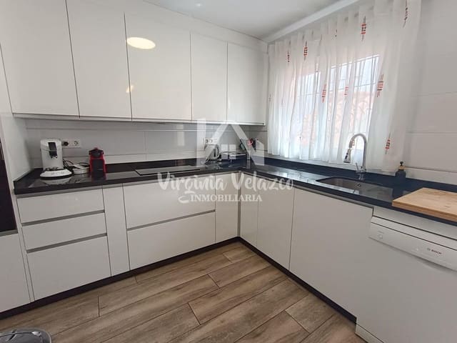 5 soverom Hus til salgs i Málaga by - € 505 500 (Ref: 9813313)