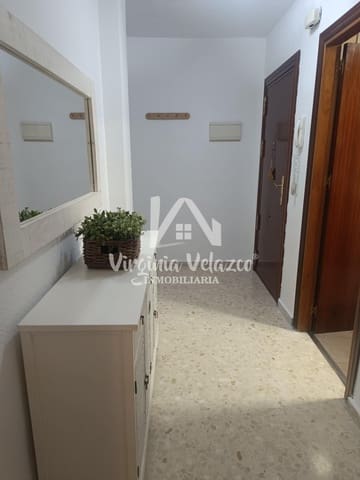 3 makuuhuone Asunto vuokrattavana paikassa Rincón de la Victoria mukana 
autotalli - 1 300 € (Ref: 9833620)