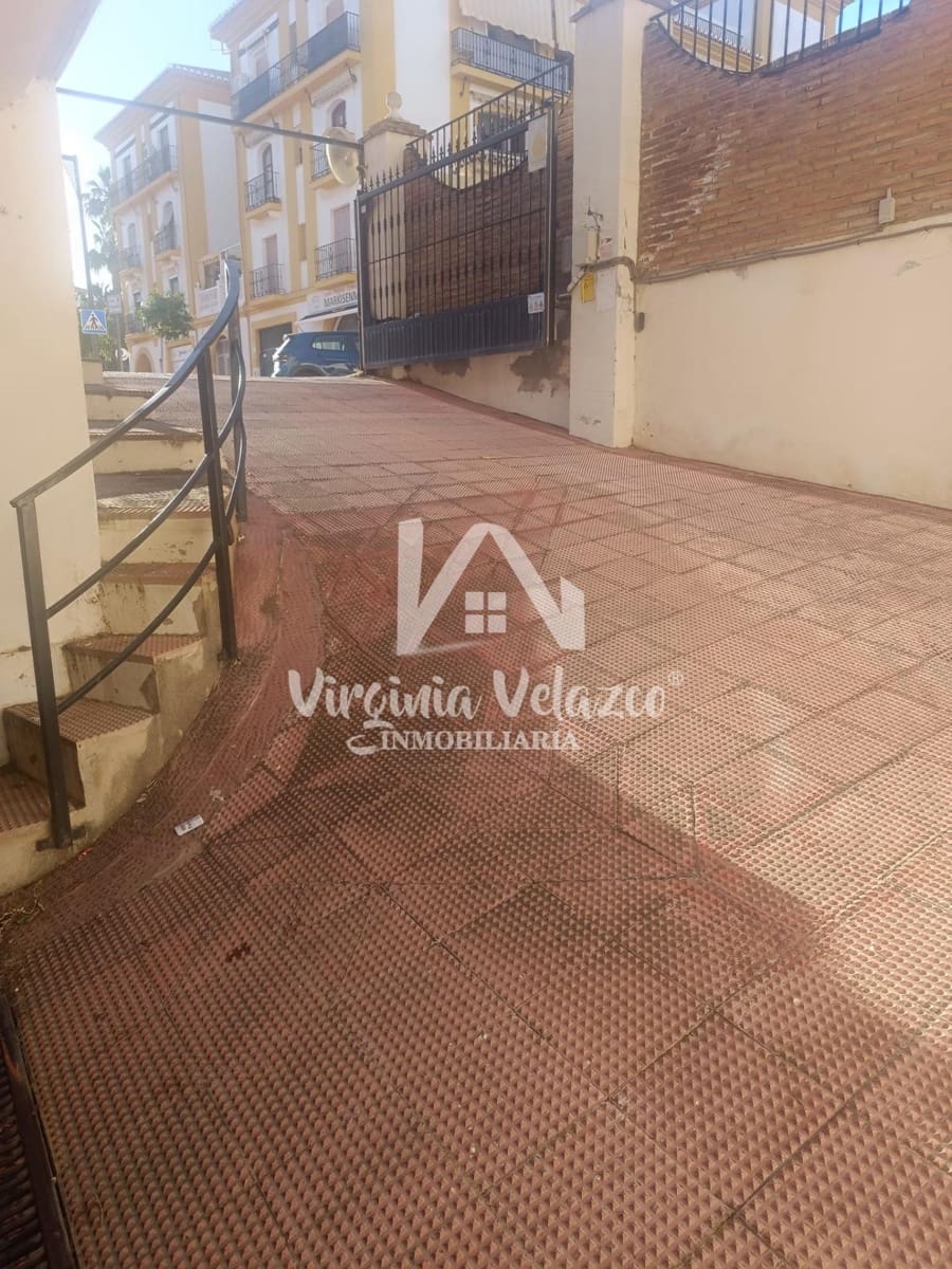 3 bedroom Flat for rent in Rincon de la Victoria with garage - € 1,300 (Ref: 9833620)