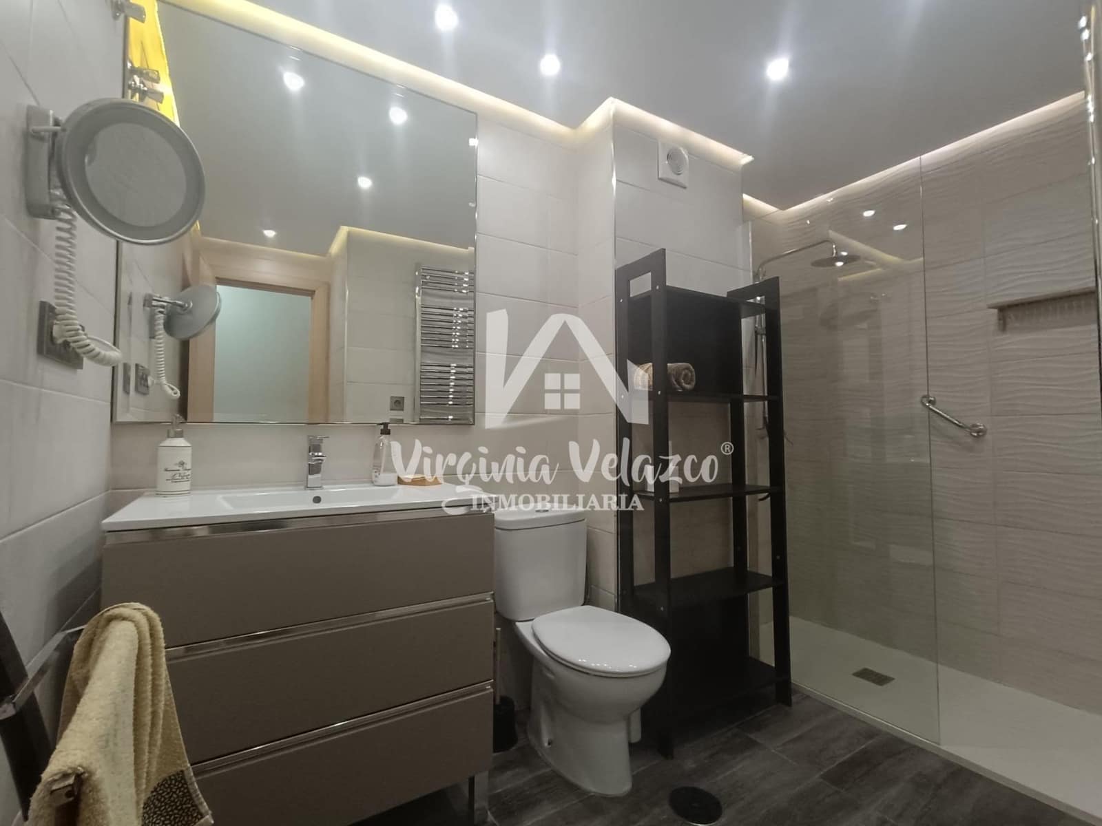 3 bedroom Flat for rent in Rincon de la Victoria with garage - € 1,300 (Ref: 9833620)