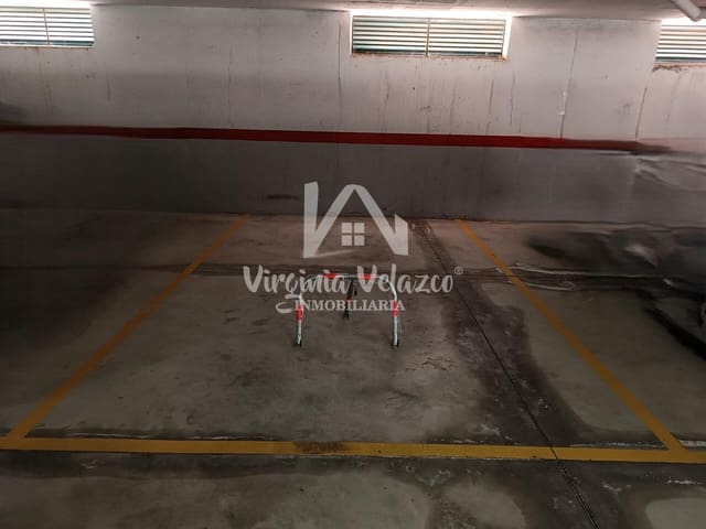 Garaje en Rincón de la Victoria en venta - 20.000 € (Ref: 9833621)