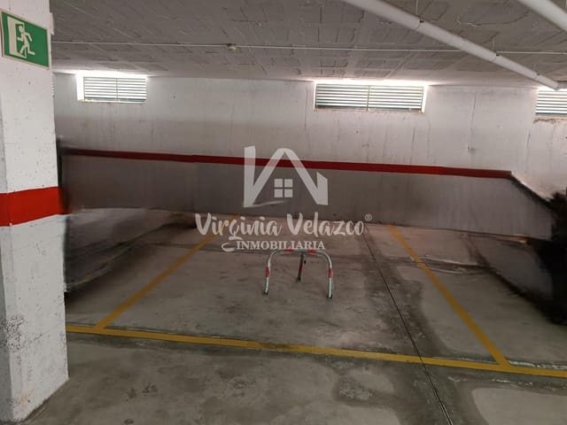 Garaje en Rincón de la Victoria en venta - 20.000 € (Ref: 9833621)