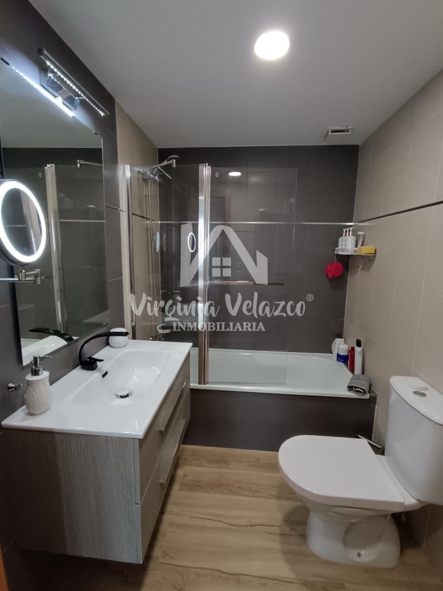 Apartamento de 3 habitaciones en Rincón de la Victoria en venta con garaje - 300.000 € (Ref: 9833622)