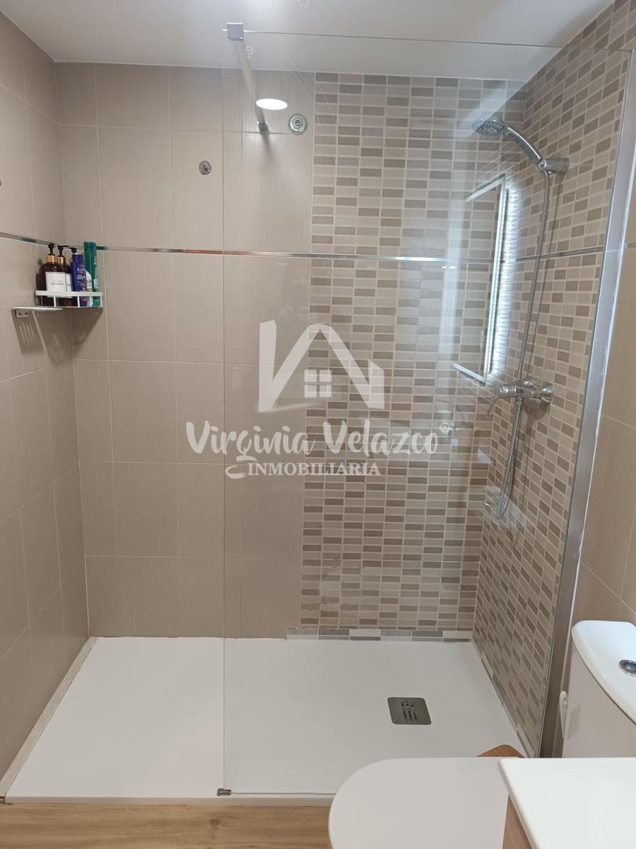 Apartamento de 3 habitaciones en Rincón de la Victoria en venta con garaje - 300.000 € (Ref: 9833622)
