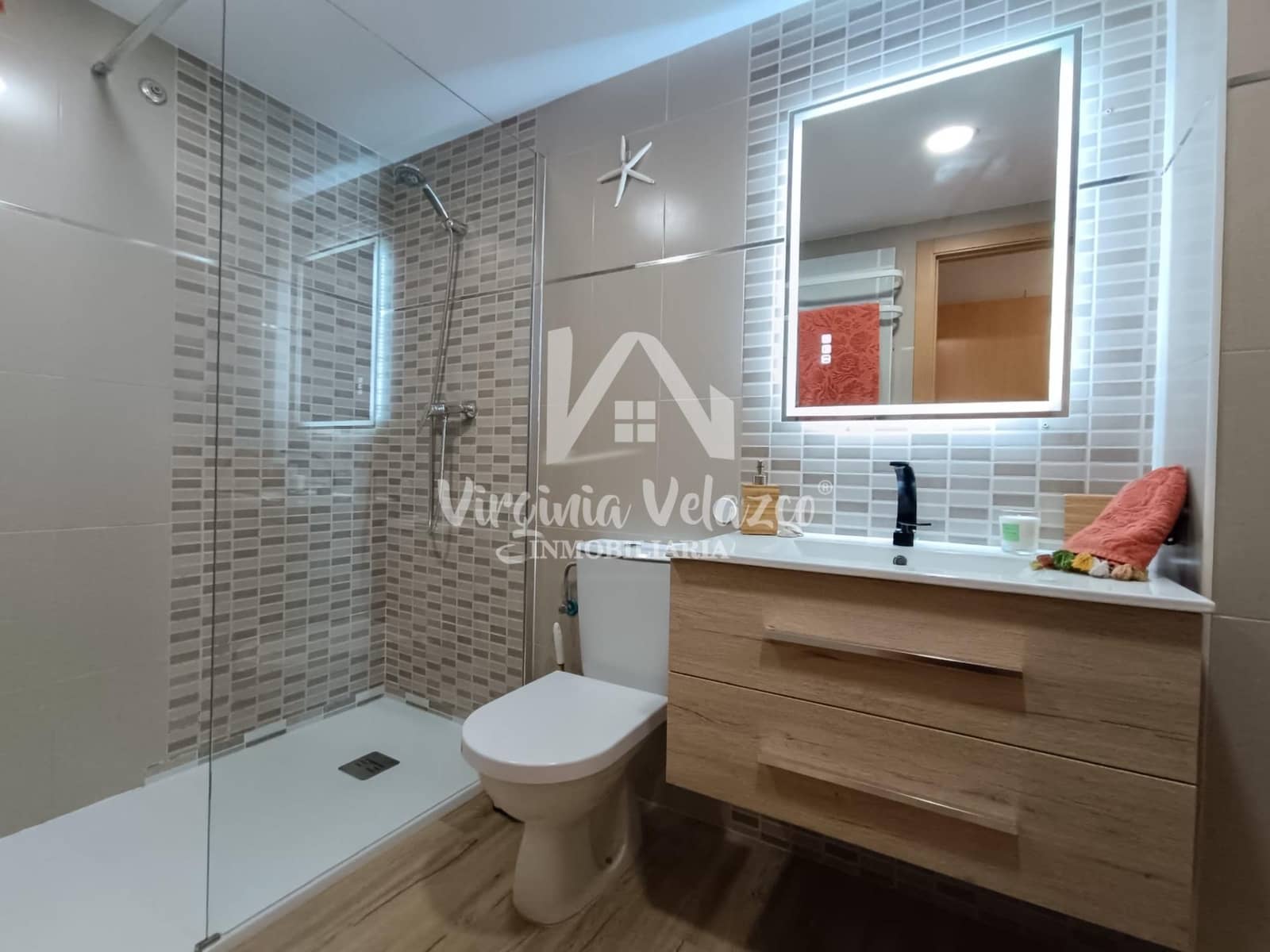 Apartamento de 3 habitaciones en Rincón de la Victoria en venta con garaje - 300.000 € (Ref: 9833622)