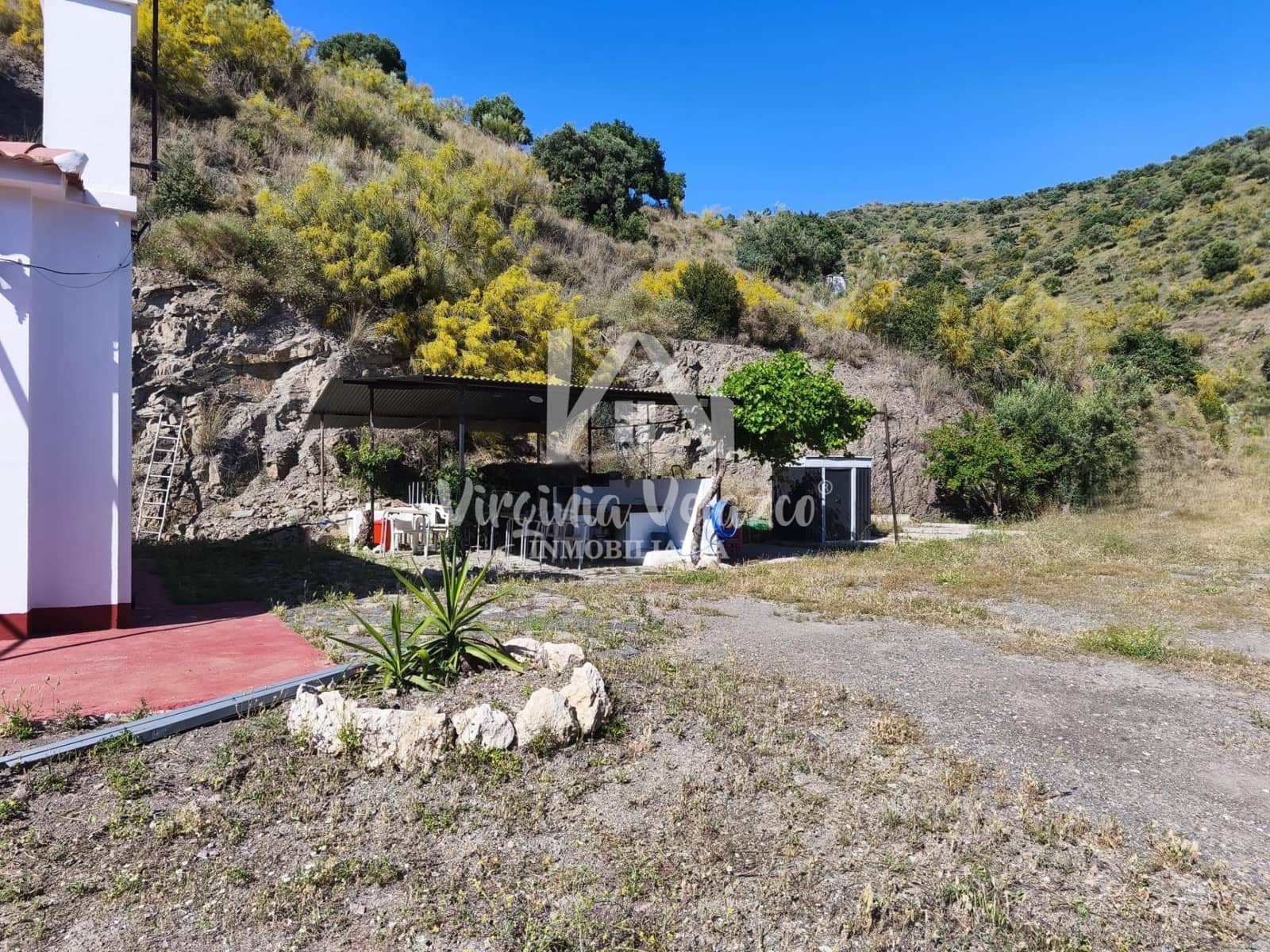 3 bedroom Finca/Country House for sale in Moclinejo - € 425,000 (Ref: 9876377)
