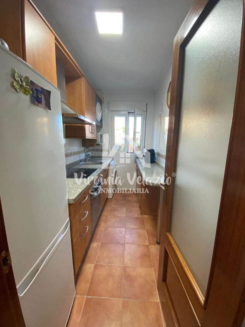 1 bedroom Apartment for sale in Rincon de la Victoria - € 250,000 (Ref: 9876378)