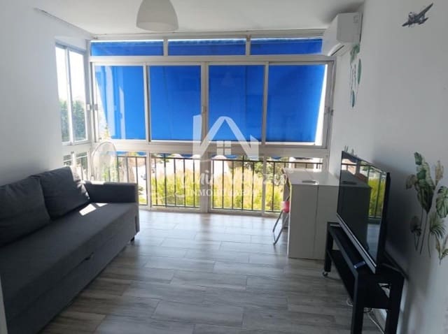 1 soveværelse Lejlighed til leje i La Cala del Moral, Rincón de la Victoria med swimmingpool - € 750 (Ref: 9957954)
